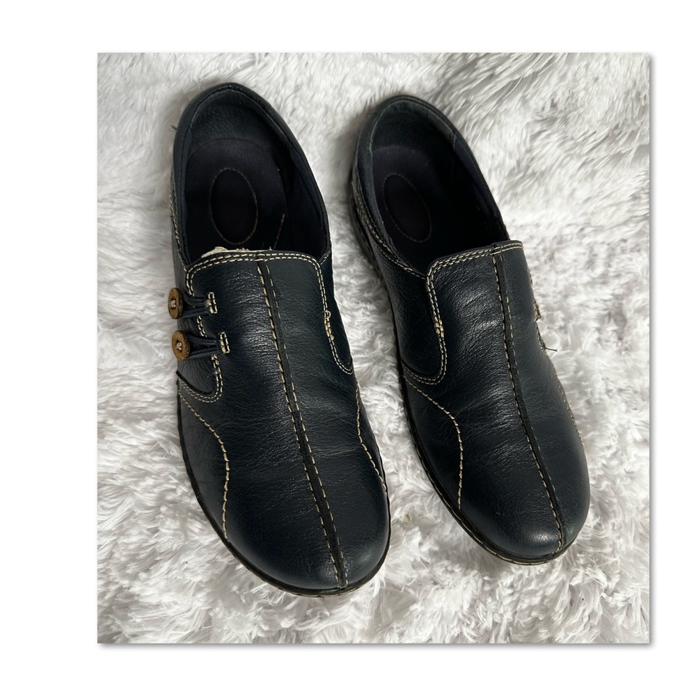 Clarks Bendables Women's NAVY MARINE  Leather Slip On Loafer